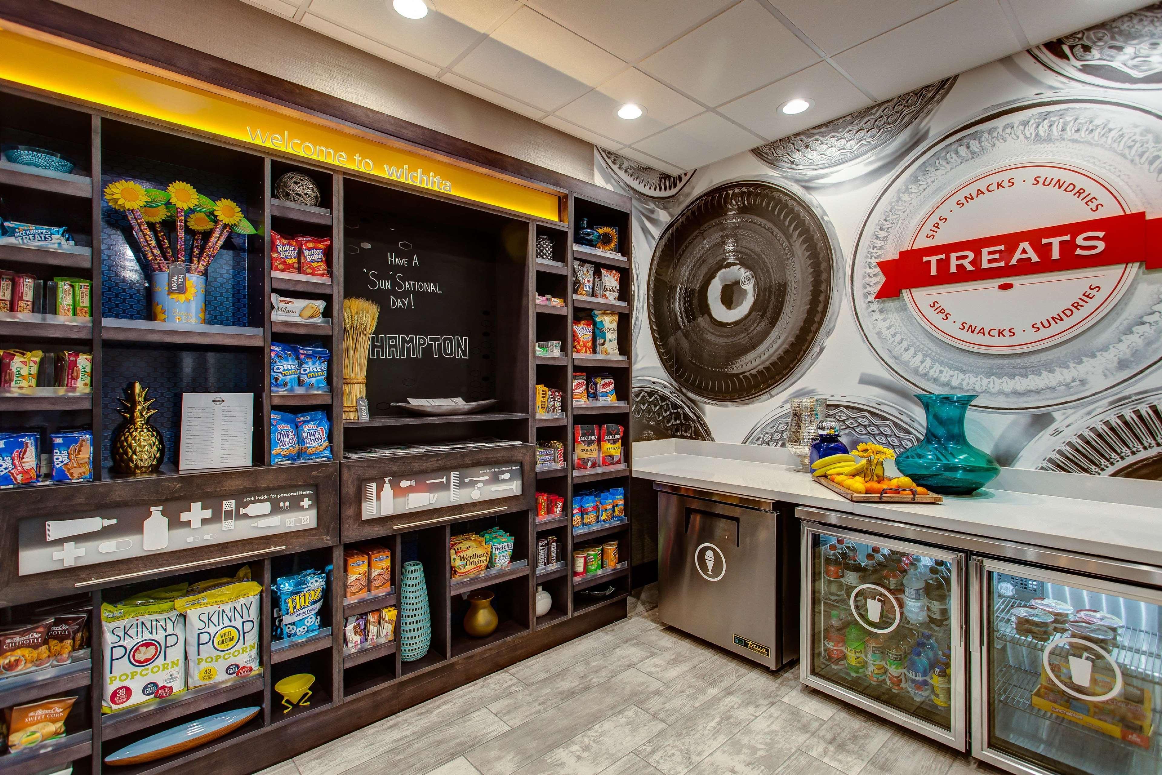 Hampton Inn & Suites-Wichita/Airport, Ks Екстер'єр фото