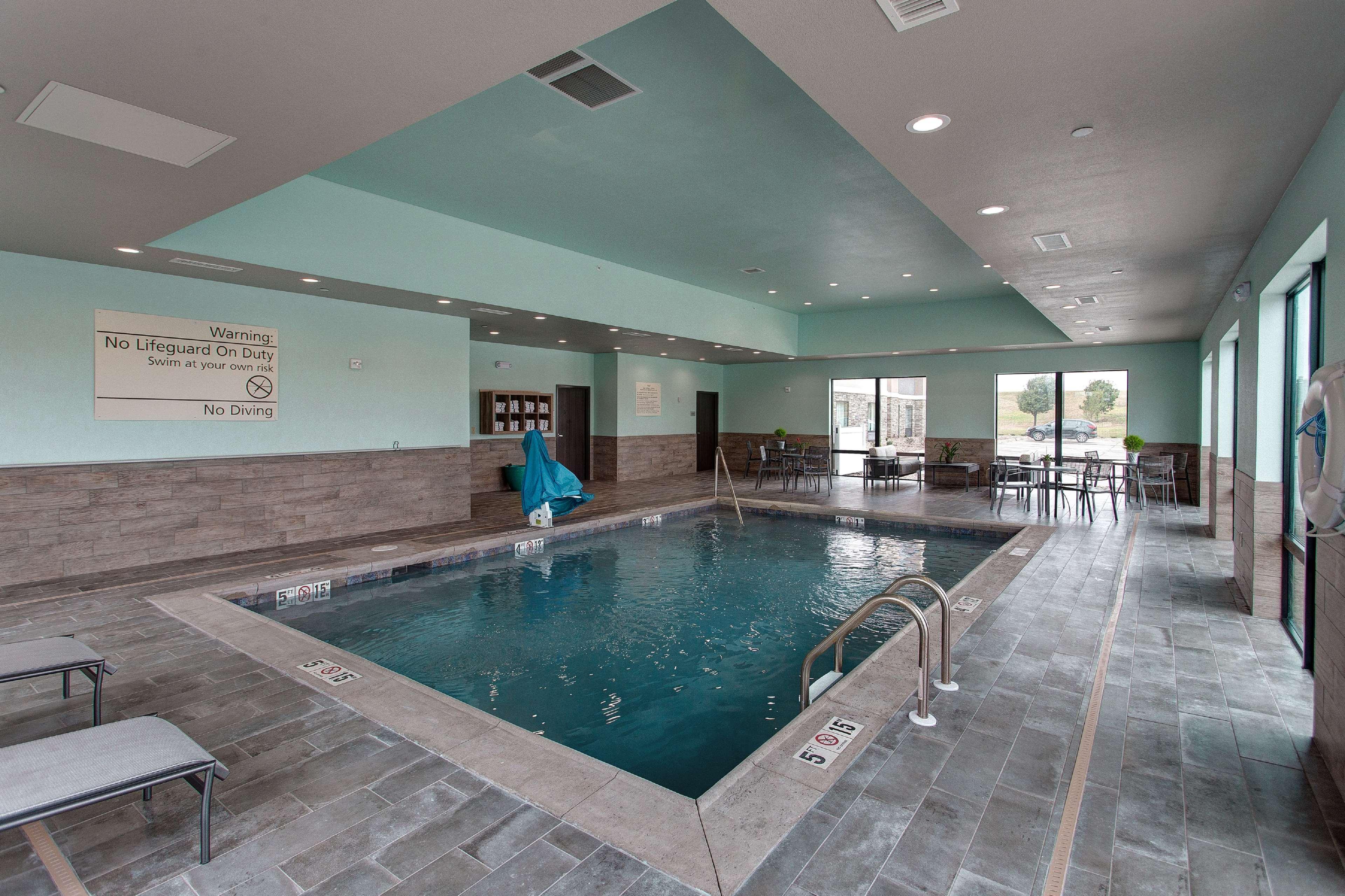 Hampton Inn & Suites-Wichita/Airport, Ks Екстер'єр фото