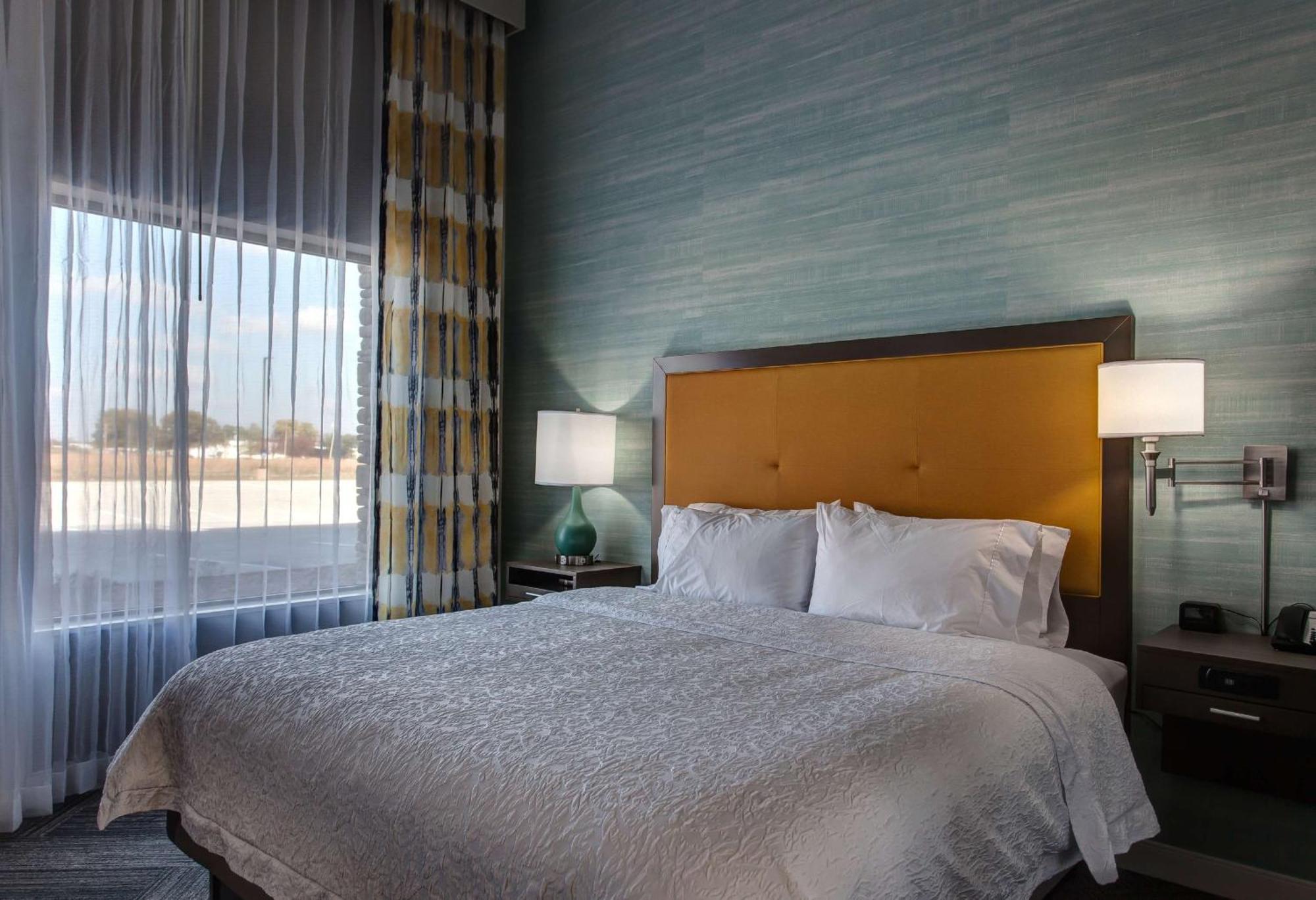 Hampton Inn & Suites-Wichita/Airport, Ks Екстер'єр фото
